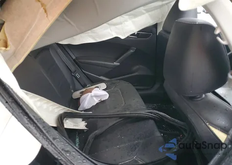 2018 Volkswagen Passat Se z USA, uszkodzony, nr VIN 1VWBA7A35JC018109